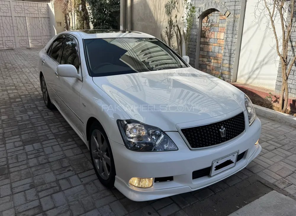 Toyota Crown 2007 for Sale in Peshawar Image-1