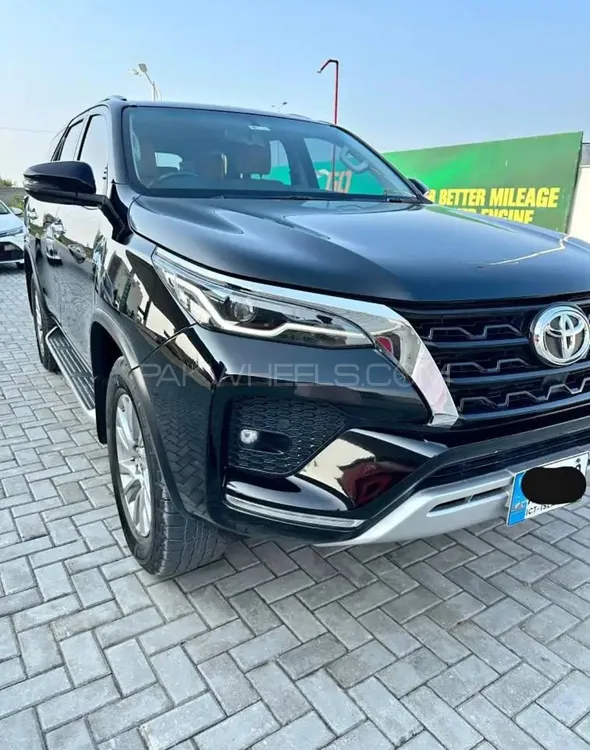 Toyota Fortuner 2021 for Sale in Islamabad Image-1