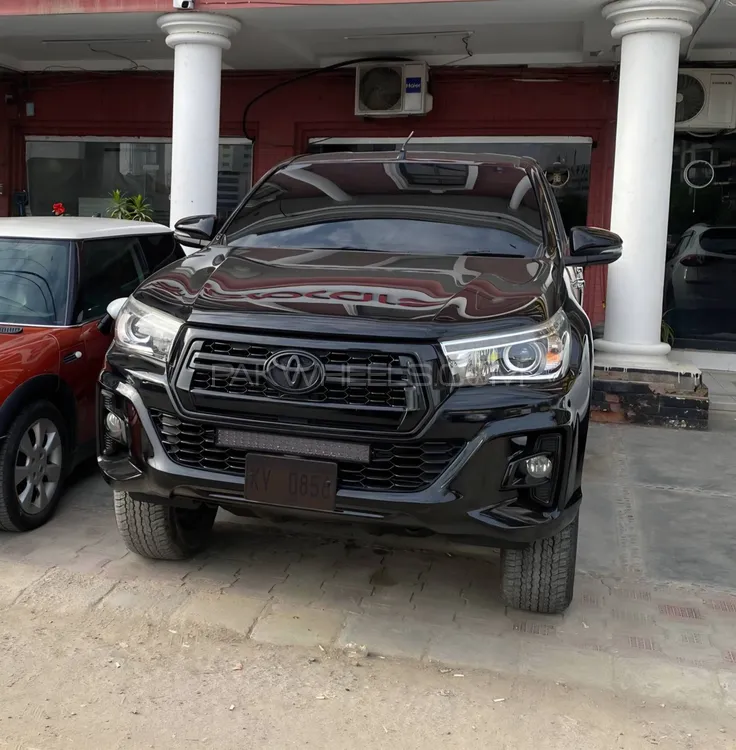 Toyota Hilux 2019 for Sale in Karachi Image-1