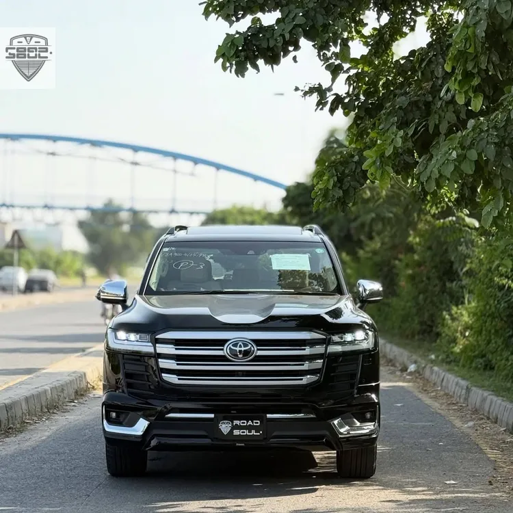 Toyota Land Cruiser 2023 for Sale in Lahore Image-1
