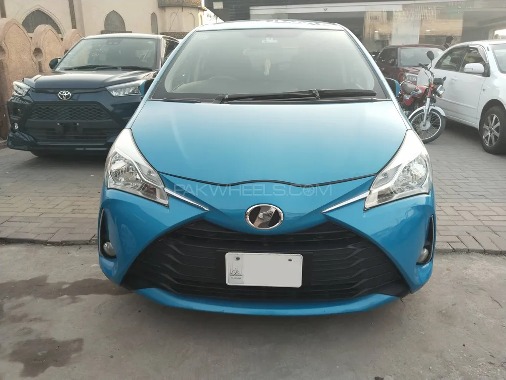 Toyota Vitz 2017 for Sale in Islamabad Image-1