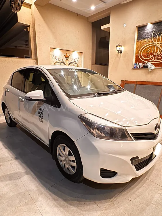 Toyota Vitz 2012 for Sale in Lahore Image-1