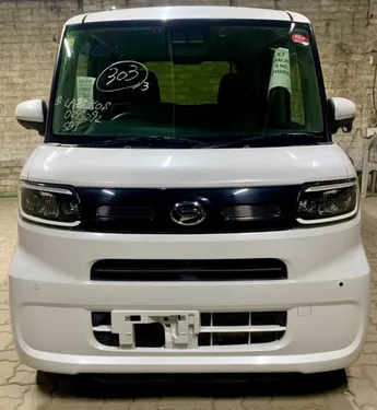 Daihatsu Tanto 2023