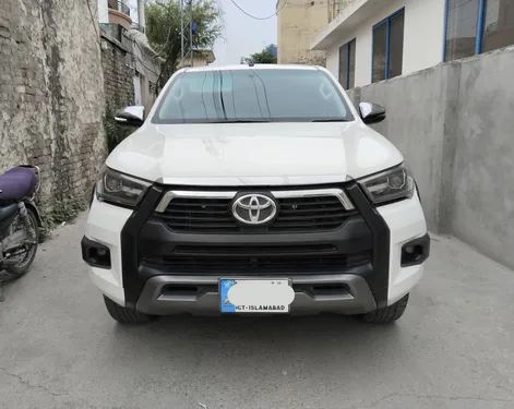 Toyota Hilux Revo V Automatic 2.8 2020