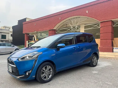 Toyota Sienta G 2016