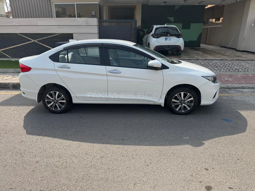 Honda City 2022 for Sale in Islamabad Image-1