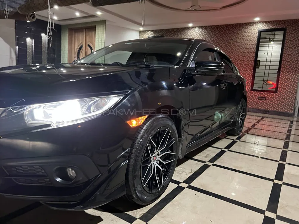 Honda Civic 2017 for Sale in Sialkot Image-1