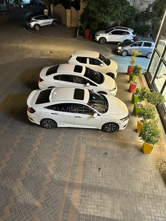 Honda Civic 2016 for Sale in Muzaffarabad Honda Civic 2016 for Sale in Muzaffarabad Image-5