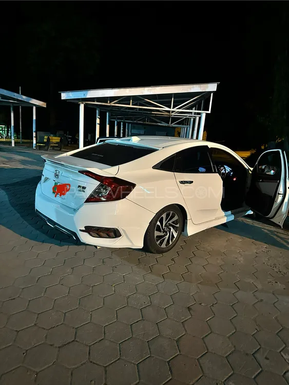 Honda Civic 2016 for Sale in Muzaffarabad Honda Civic 2016 for Sale in Muzaffarabad Image-6