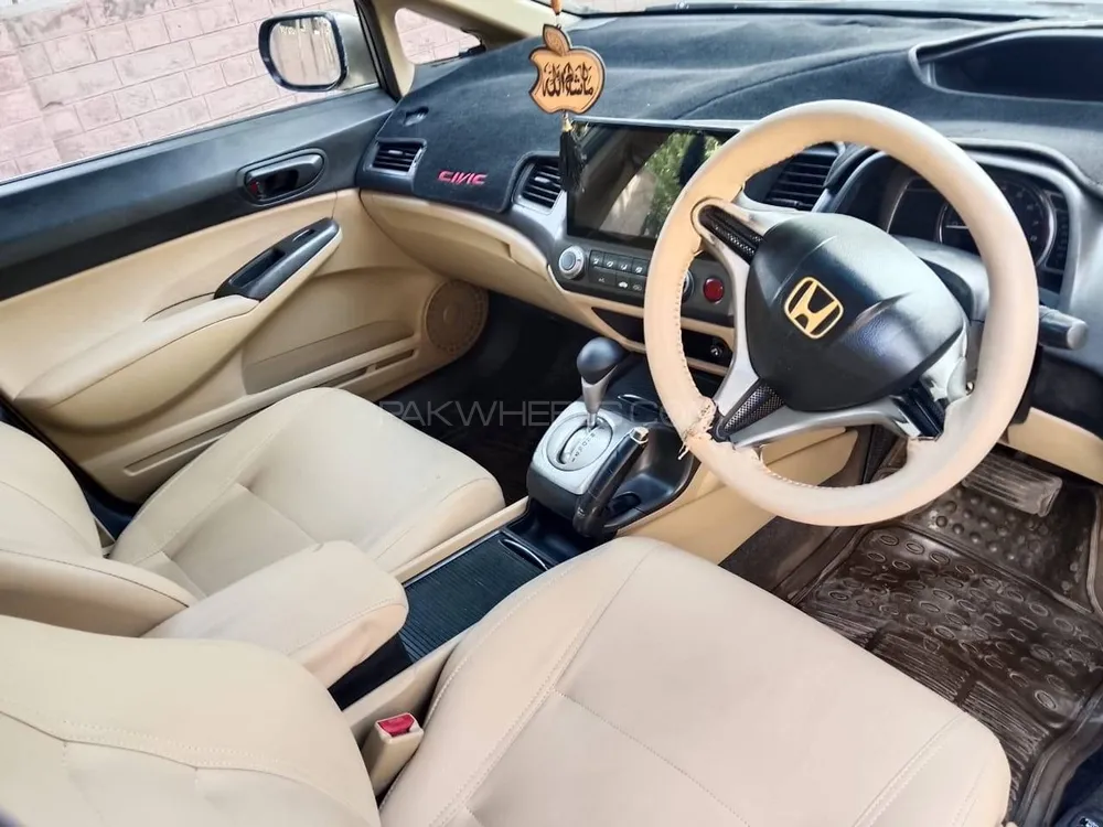 Honda Civic 2011 for Sale in Multan Image-1