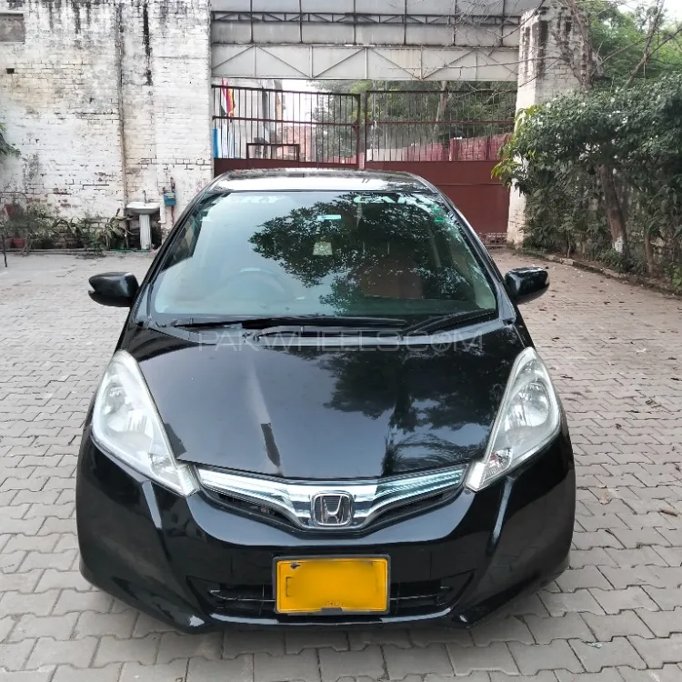 Honda Fit 2012 for Sale in Lahore Image-1