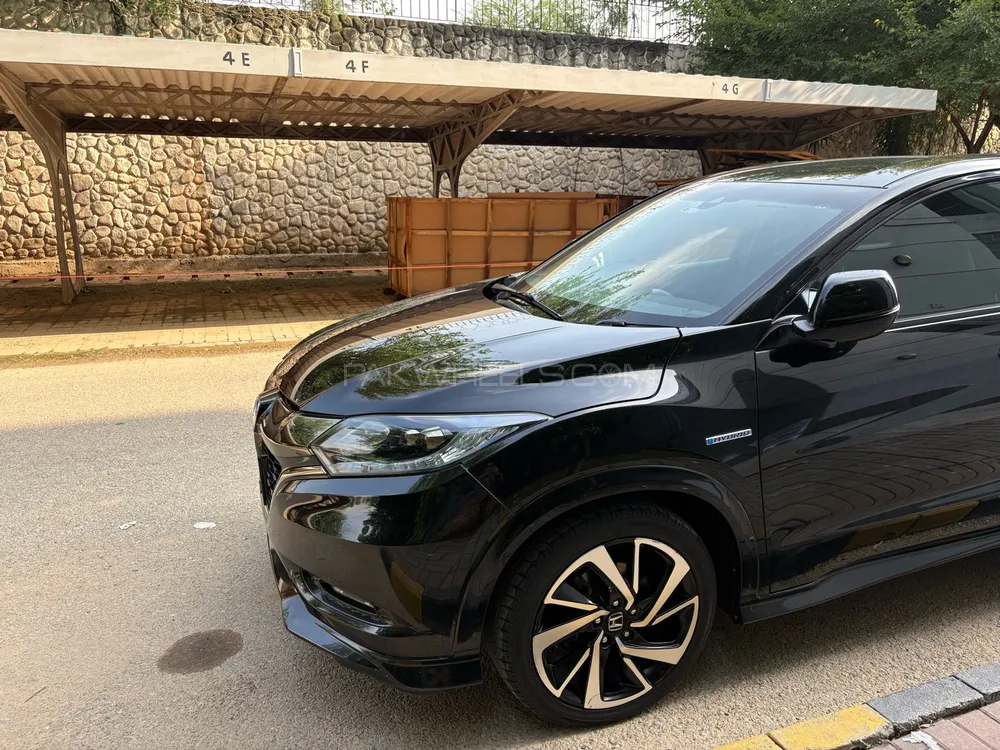 Honda Vezel 2017 for Sale in Rawalpindi Image-1