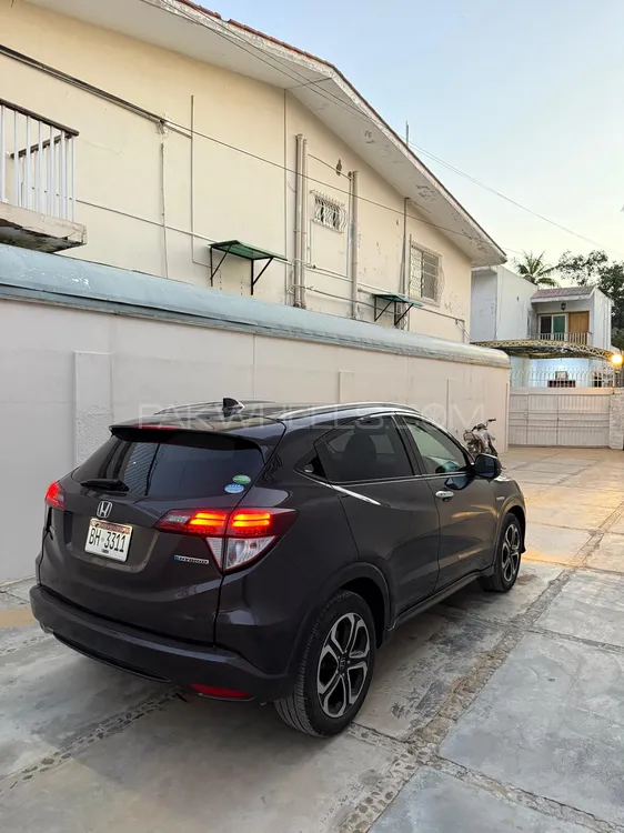 Honda Vezel 2014 for Sale in Karachi Image-1