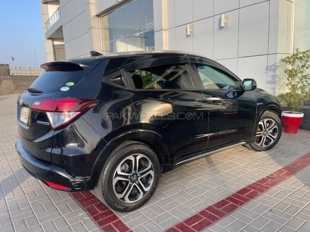 Honda Vezel 2016 for Sale in Lahore Image-1