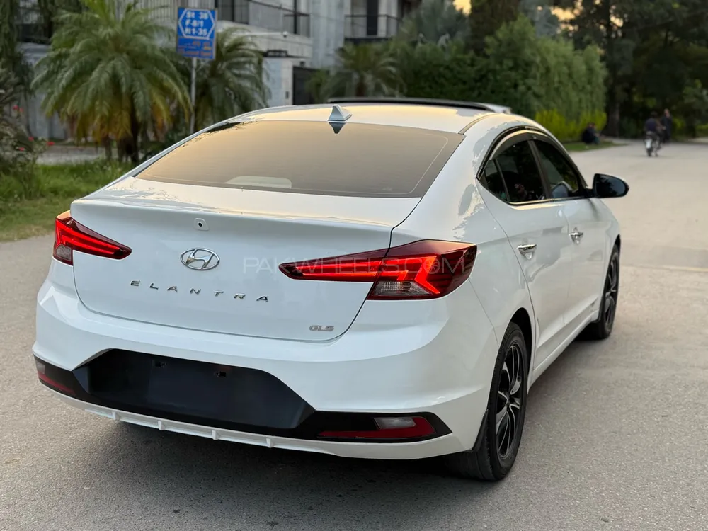 Hyundai Elantra 2021 for Sale in Islamabad Image-1