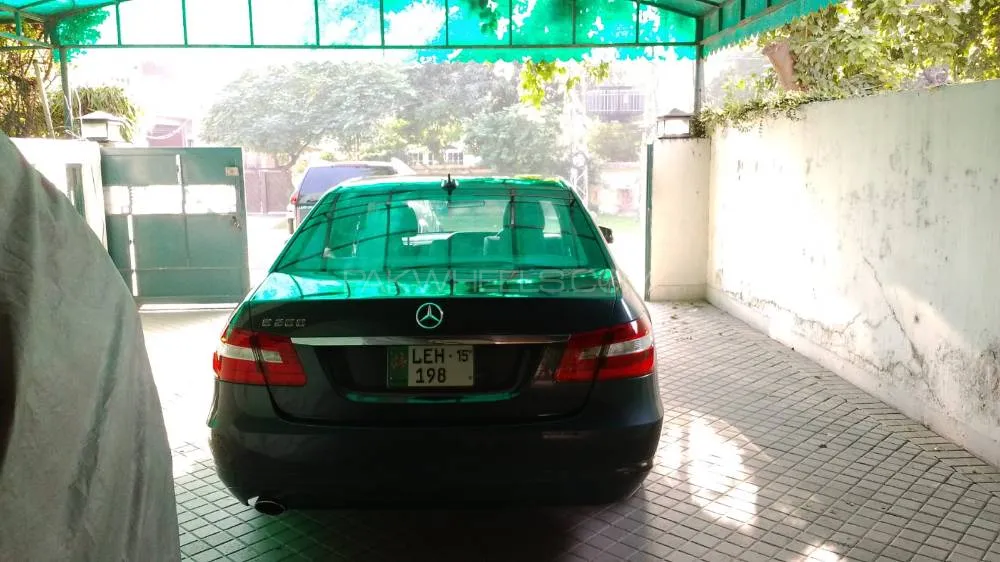 Mercedes Benz E Class 2012 for Sale in Lahore Image-1
