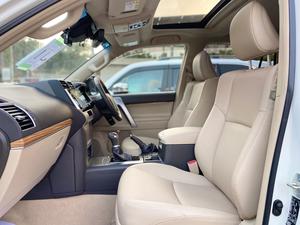 Prado TXL 2.7 petrol
Model: 2021
Mileage: 9,800 Km
Unregistered 
Fresh Import 

*Autofoot step 
*Leather & power Seats 
*Heating & cooling seats 
*Original TV + 4 Camera
*7 seater 
*Beige room
*Sunroof

Calling and Visiting Hours 

Monday to Saturday

11:00 AM to 7:00 PM