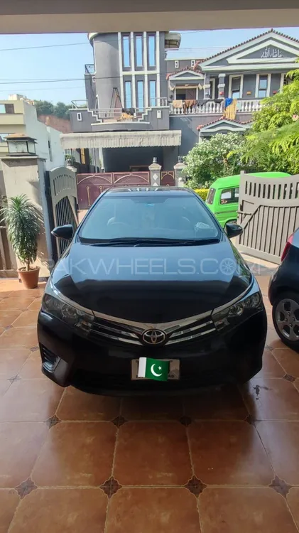 Toyota Corolla 2015 for Sale in Islamabad Image-1