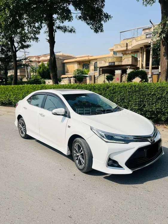 Toyota Corolla 2019 for Sale in Peshawar Image-1