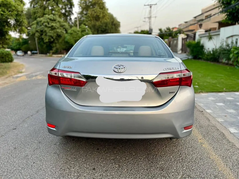Toyota Corolla 2015 for Sale in Islamabad Image-1