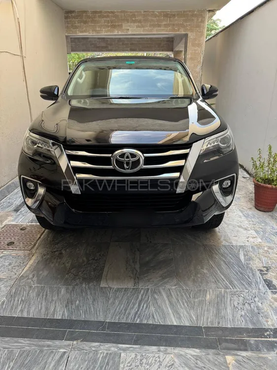 Toyota Fortuner 2020 for Sale in Islamabad Image-1
