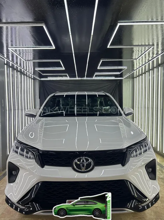 Toyota Fortuner 2025 for Sale in Karachi Image-1