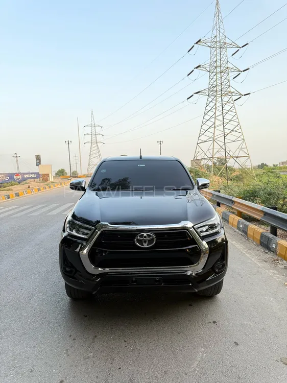 Toyota Hilux 2021 for Sale in Karachi Image-1