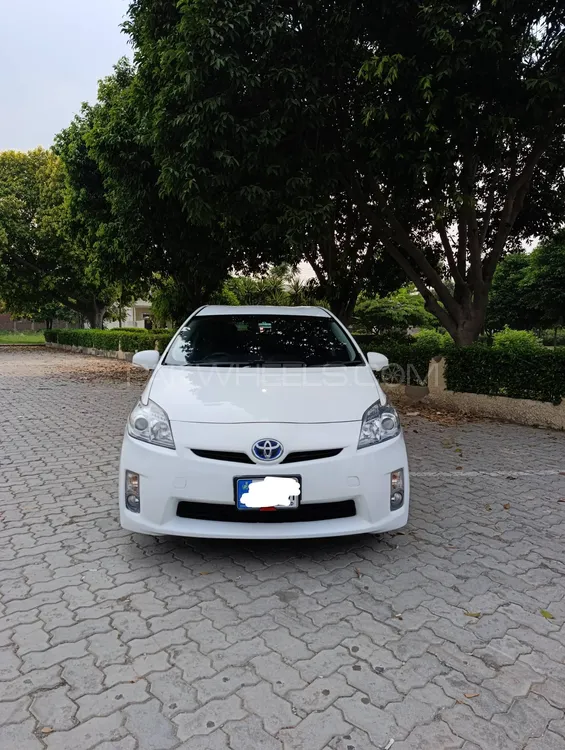Toyota Prius 2011 for Sale in Lahore Image-1