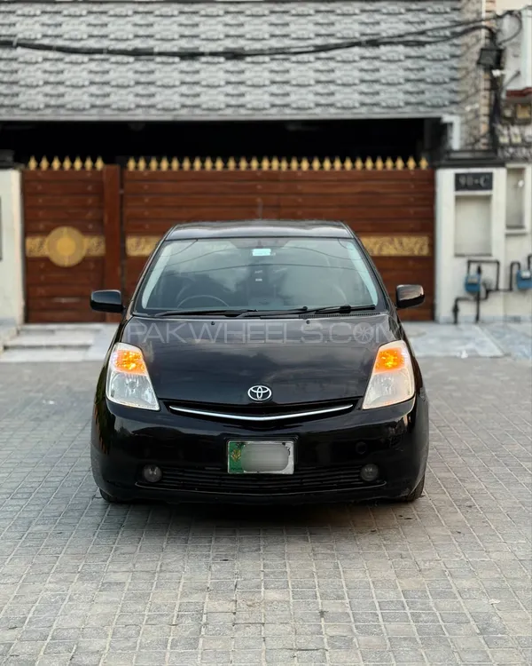 Toyota Prius 2007 for Sale in Lahore Image-1