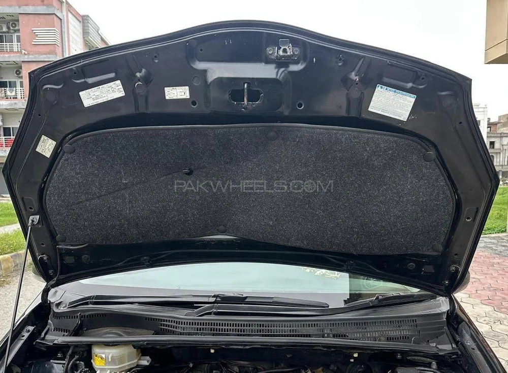 Toyota Prius 2011 for Sale in Gujranwala Image-1