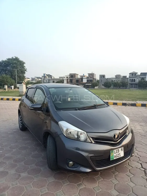 Toyota Vitz 2011 for Sale in Lahore Image-1