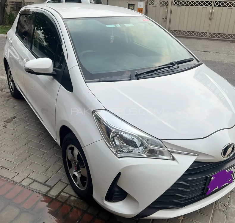 Toyota Vitz 2018 for Sale in Lahore Image-1