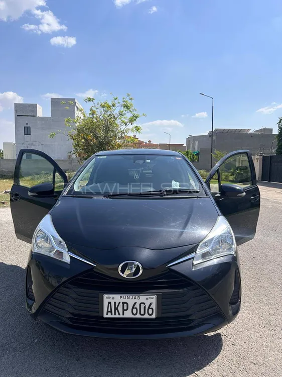 Toyota Vitz 2019 for Sale in Lahore Image-1