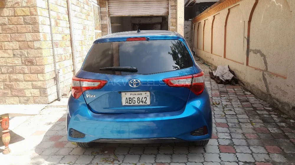 Toyota Vitz 2020 for Sale in Kharian Image-1