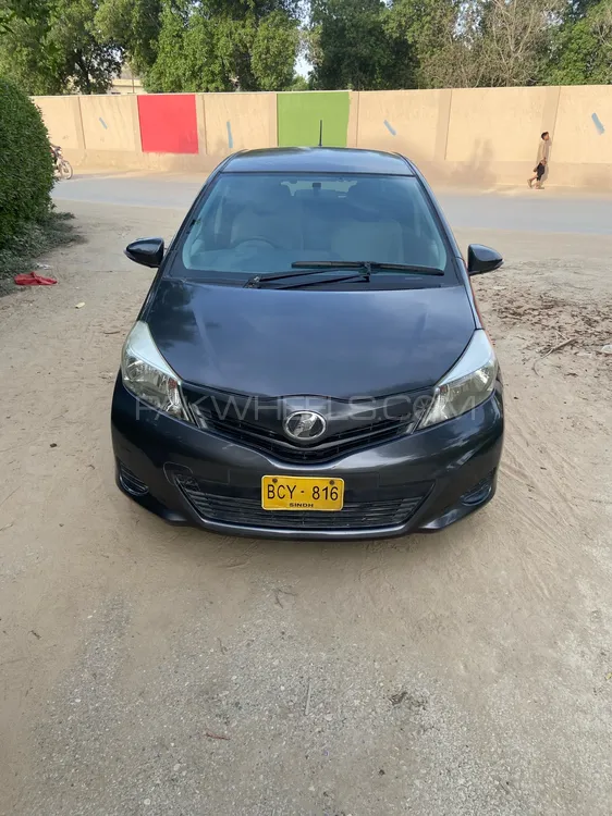 Toyota Vitz 2011 for Sale in Karachi Image-1