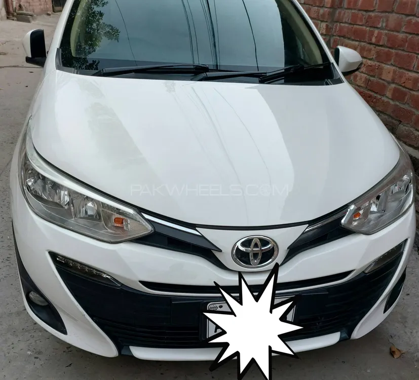 Toyota Yaris Sedan 2020 for Sale in Lahore Image-1