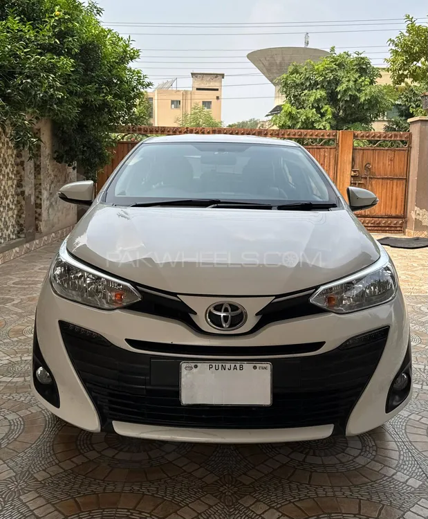 Toyota Yaris Sedan 2020 for Sale in Lahore Image-1