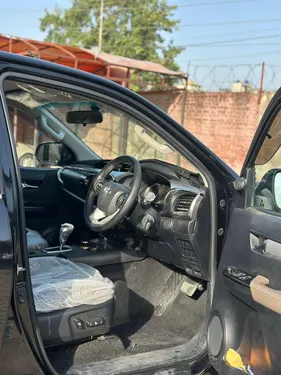 Toyota Hilux Revo V Automatic 3.0  2017