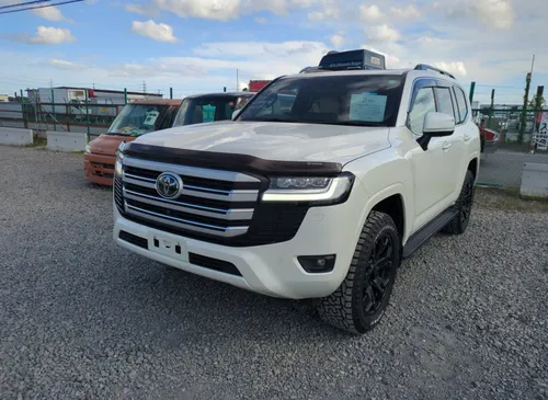 Toyota Land Cruiser AX 3.5L 2023