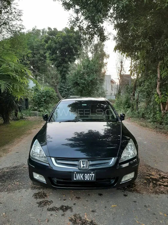 Honda Accord 2005 for Sale in Lahore Image-1