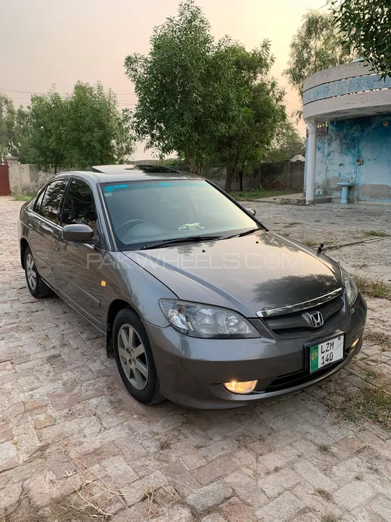 Honda Civic 2005 for Sale in Hujra Shah Mukeem Image-1