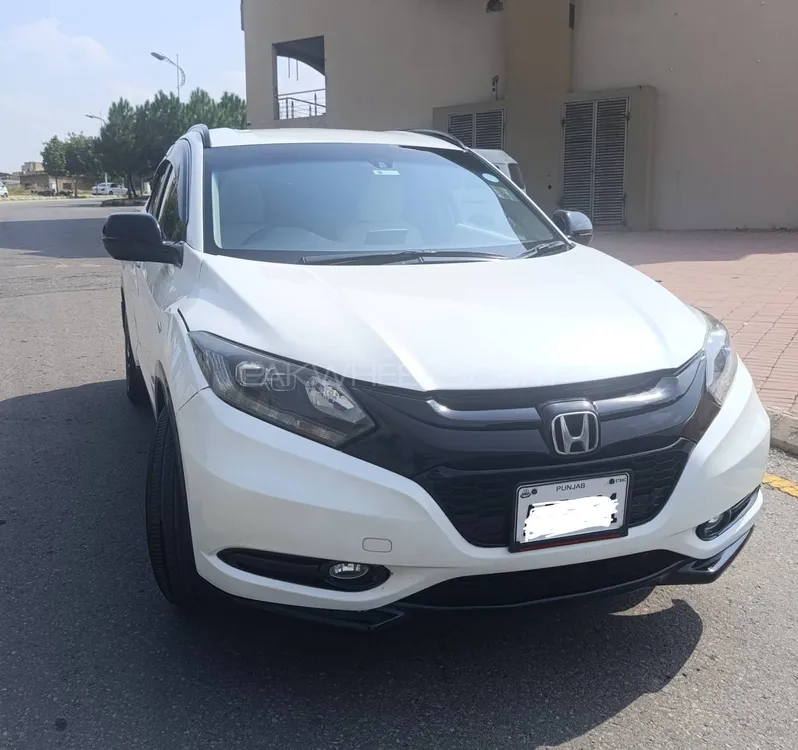Honda Vezel 2015 for Sale in Rawalpindi Image-1