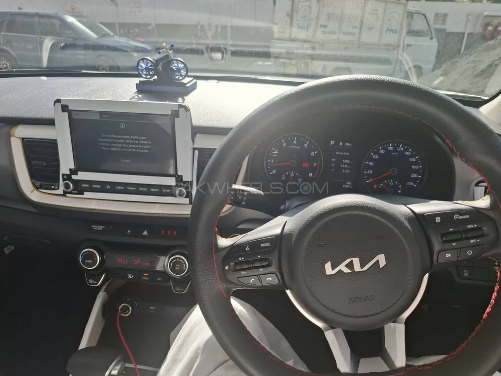 KIA Stonic 2025 for Sale in Lahore Image-1