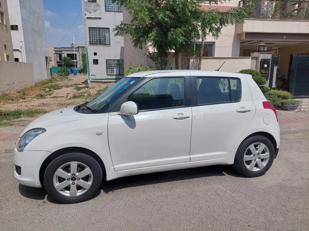 Suzuki Swift 2017 for Sale in Lahore Image-1