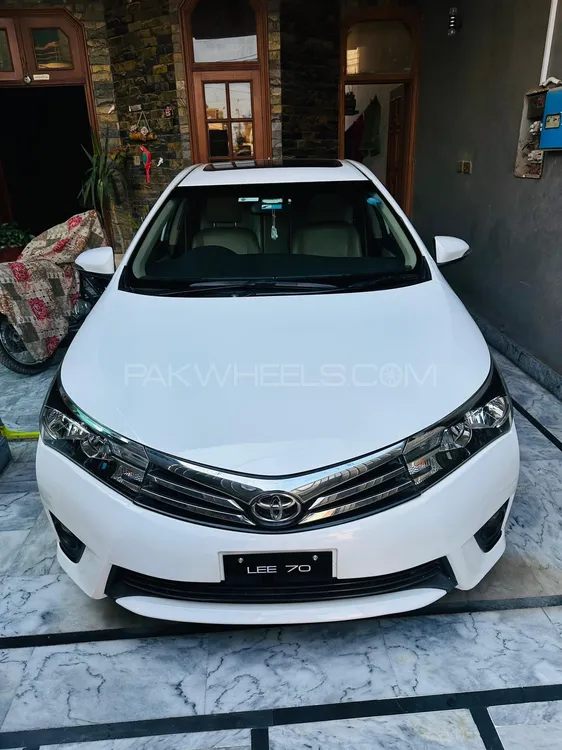 Toyota Corolla 2015 for Sale in Faisalabad Image-1