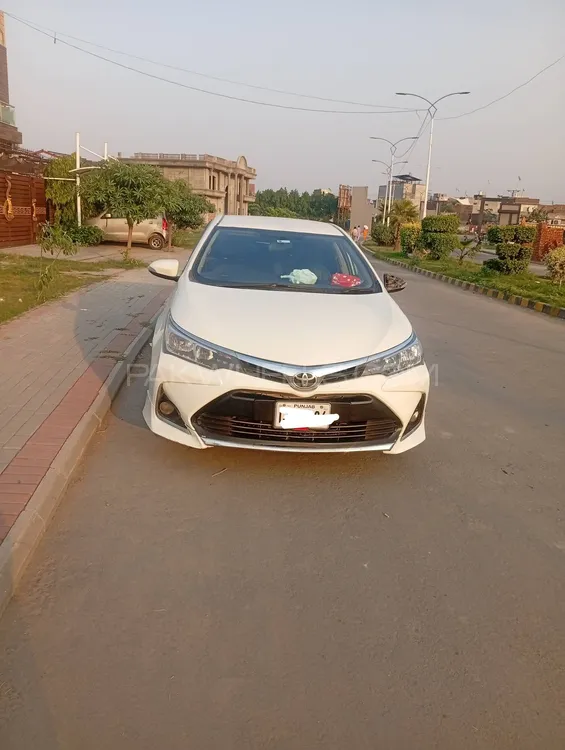 Toyota Corolla 2015 for Sale in Lahore Image-1
