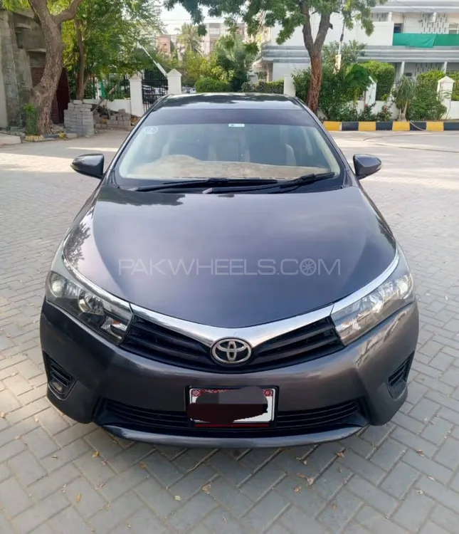 Toyota Corolla 2017 for Sale in Karachi Image-1
