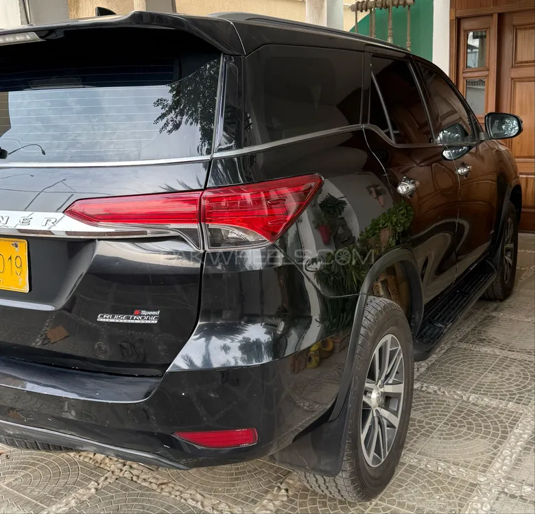 Toyota Fortuner 2017 for Sale in Karachi Image-1