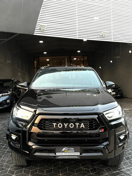 Toyota Hilux 2024 for Sale in Lahore Image-1