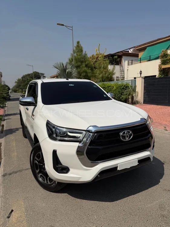 Toyota Hilux 2021 for Sale in Multan Image-1